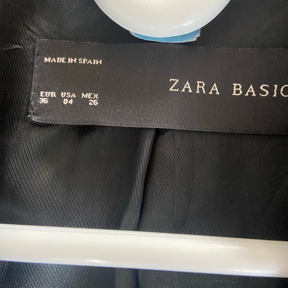 Blazer - Picture 2 of 3